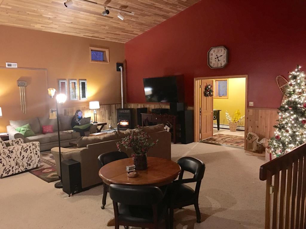 Moose Manor