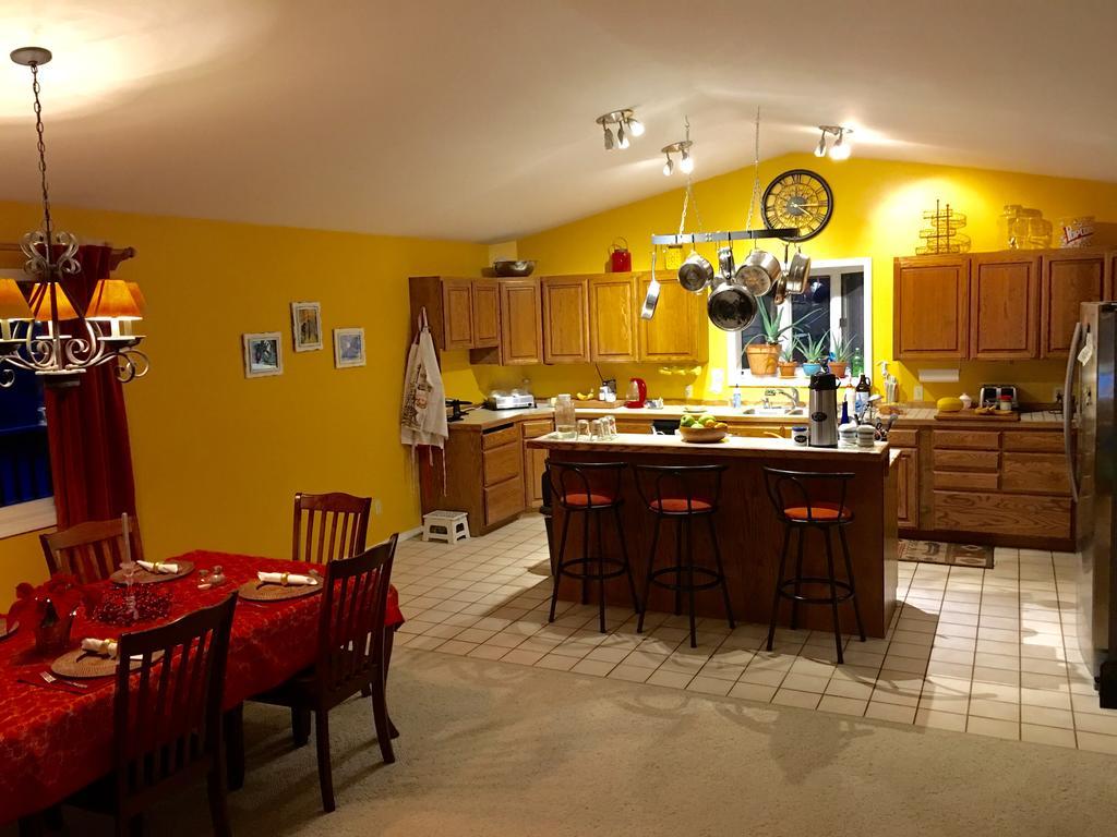 Moose Manor Bed & Breakfast Fairbanks