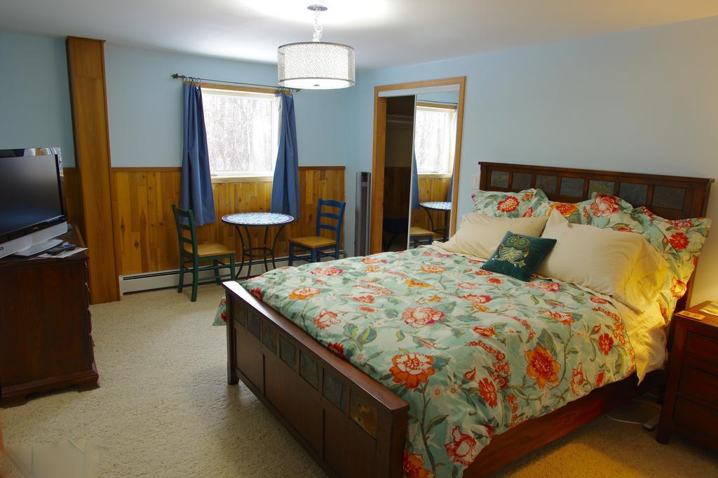 Moose Manor 2*