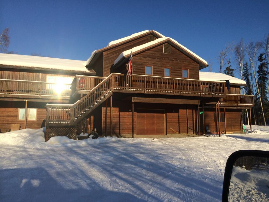 Moose Manor Bed & Breakfast 2*