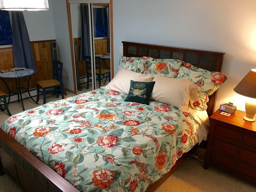 Bed & Breakfast Moose Manor 2*