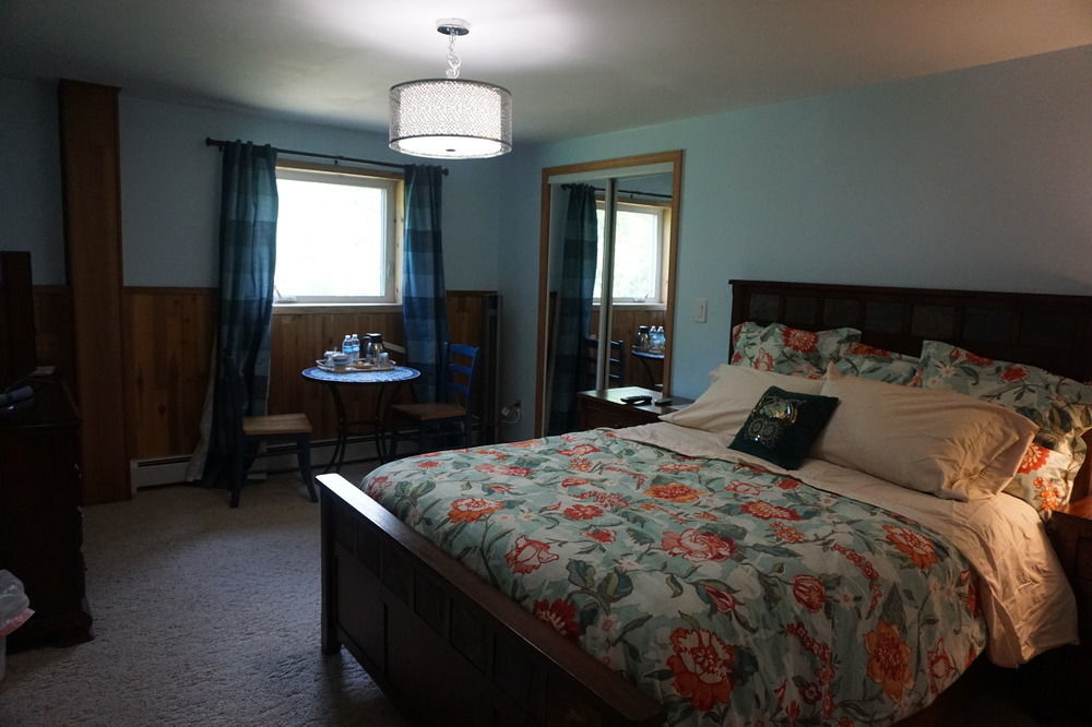 Moose Manor Bed & Breakfast