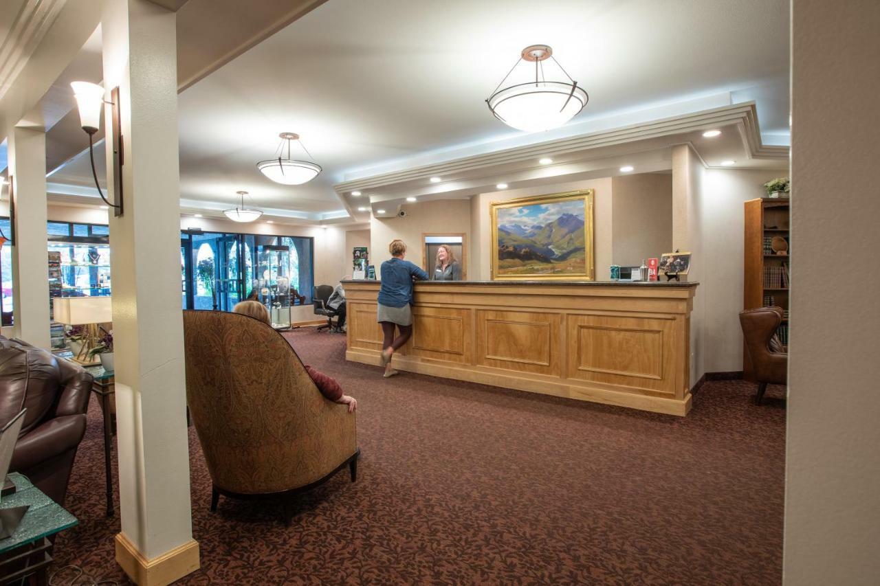 Hotel Sophie Station