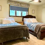 Spacious Resort Style Retreat Sleeps 20