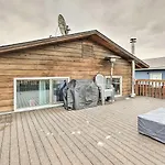 Fairbanks Retreat With Massive Deck And Grill!