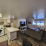 Newly Furnished Relaxing Stay
