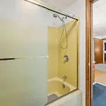 Alaska Rafiki Bnb-3 - Self Check-In