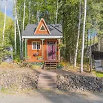 The Skarland Trail Cabin