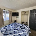 Newly Remodeled Relaxing Stay Near Downtown