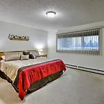 Fairbanks Alaskan Abode About 1 Mile To Pioneer Park!