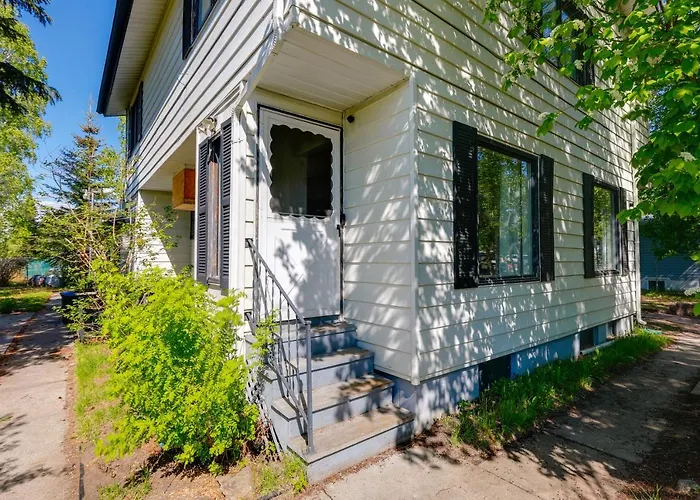 Pet-Friendly Fairbanks Studio With Fenced-In Yard!