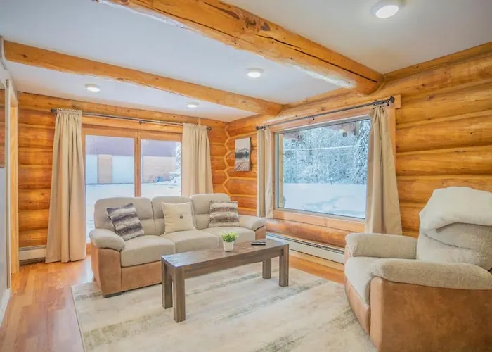 Tucked Away Timber Lower Suite