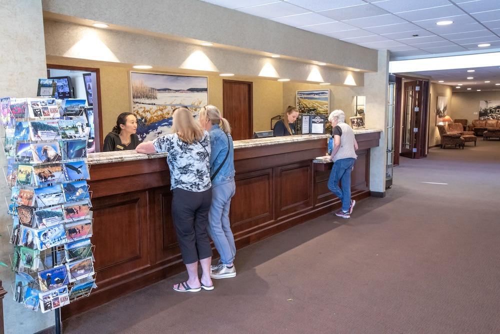 Wedgewood Hotel 3*
