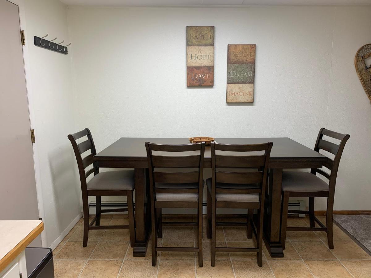 Alaskana 3 Bedroom Upper Apt * Fairbanks