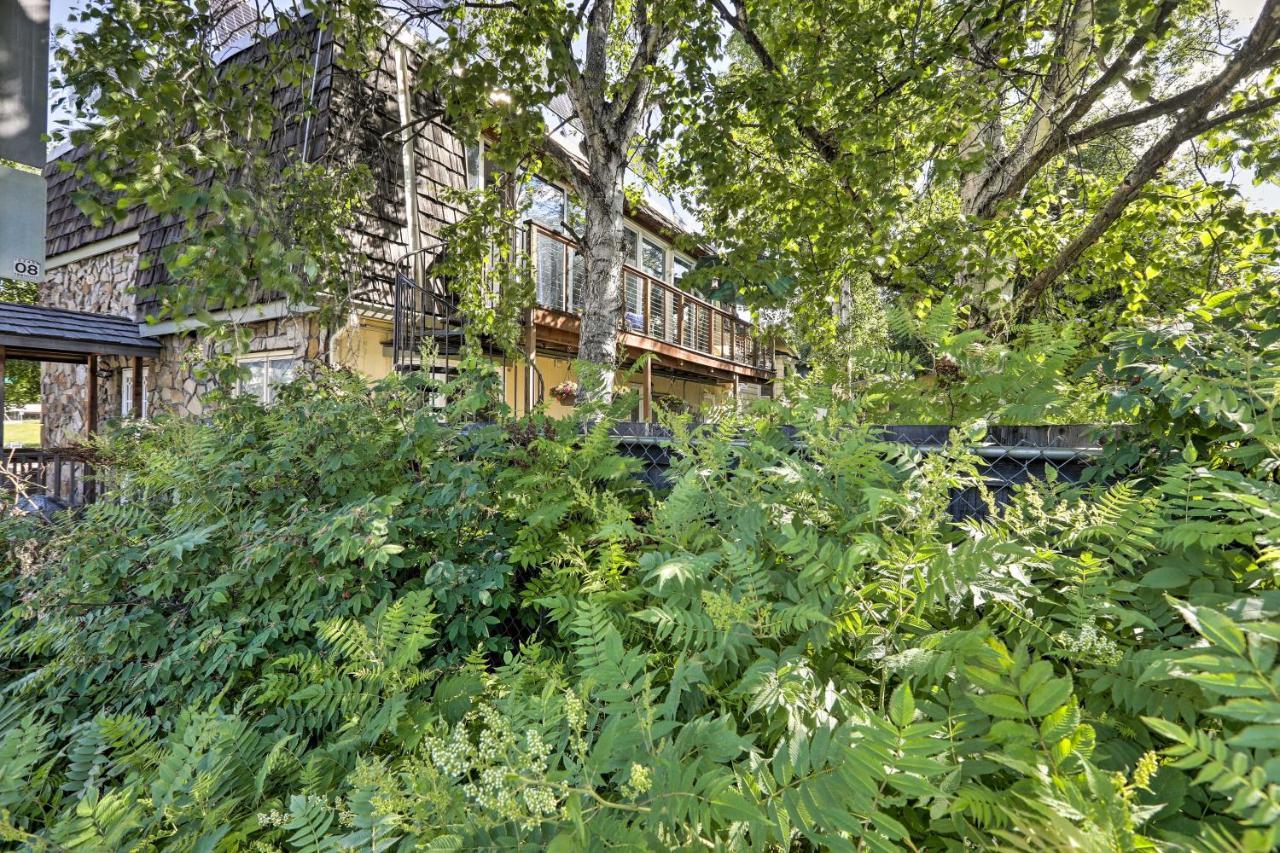 Eclectic Fairbanks Studio Walk To Downtown! Apartment