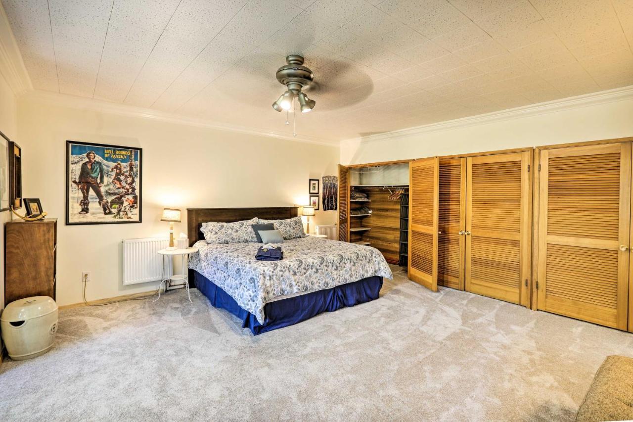 Eclectic Fairbanks Studio Walk To Downtown!