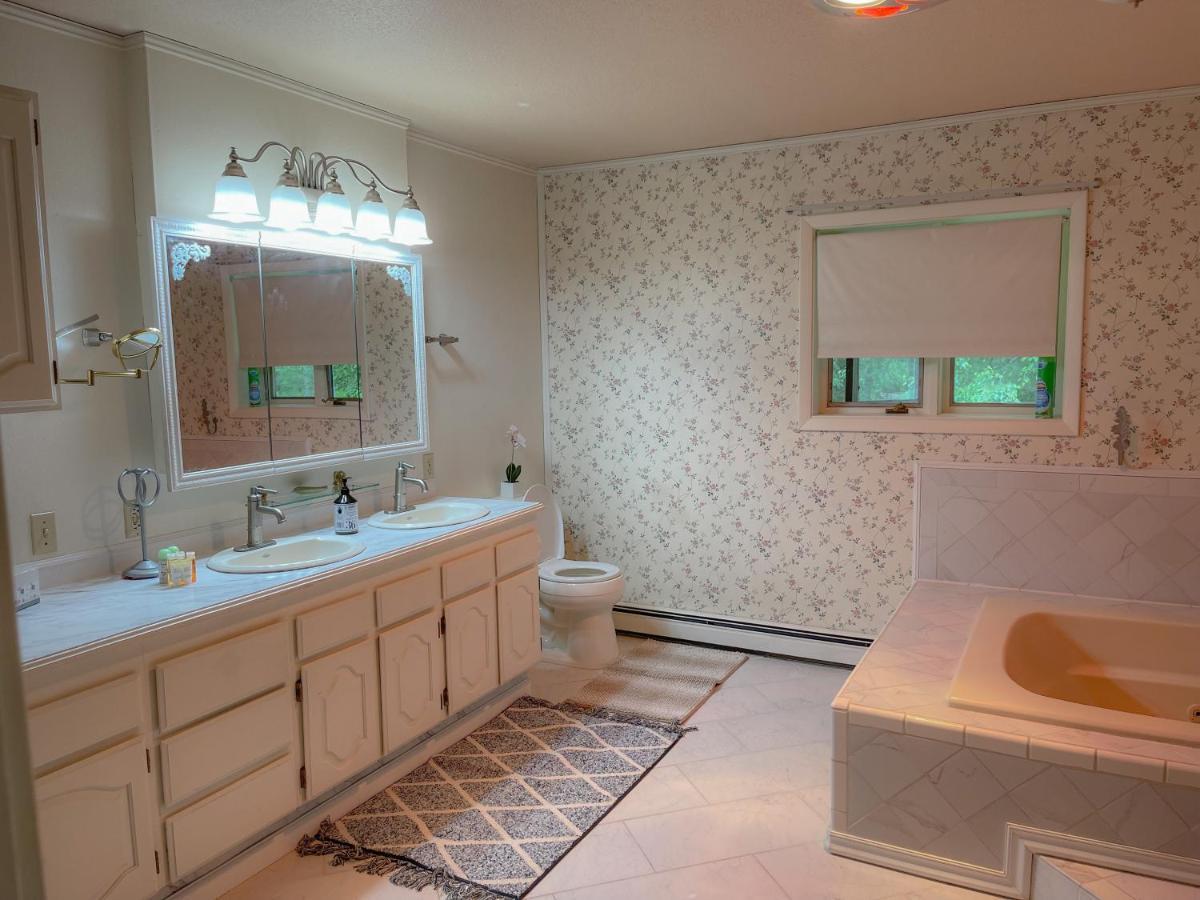 Holiday home Spacious Style Retreat Sleeps 20 *