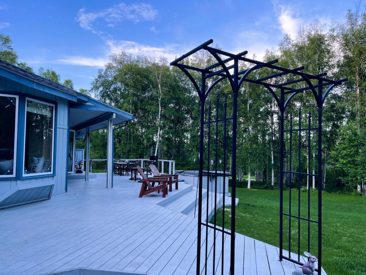 Spacious Style Retreat Sleeps 20