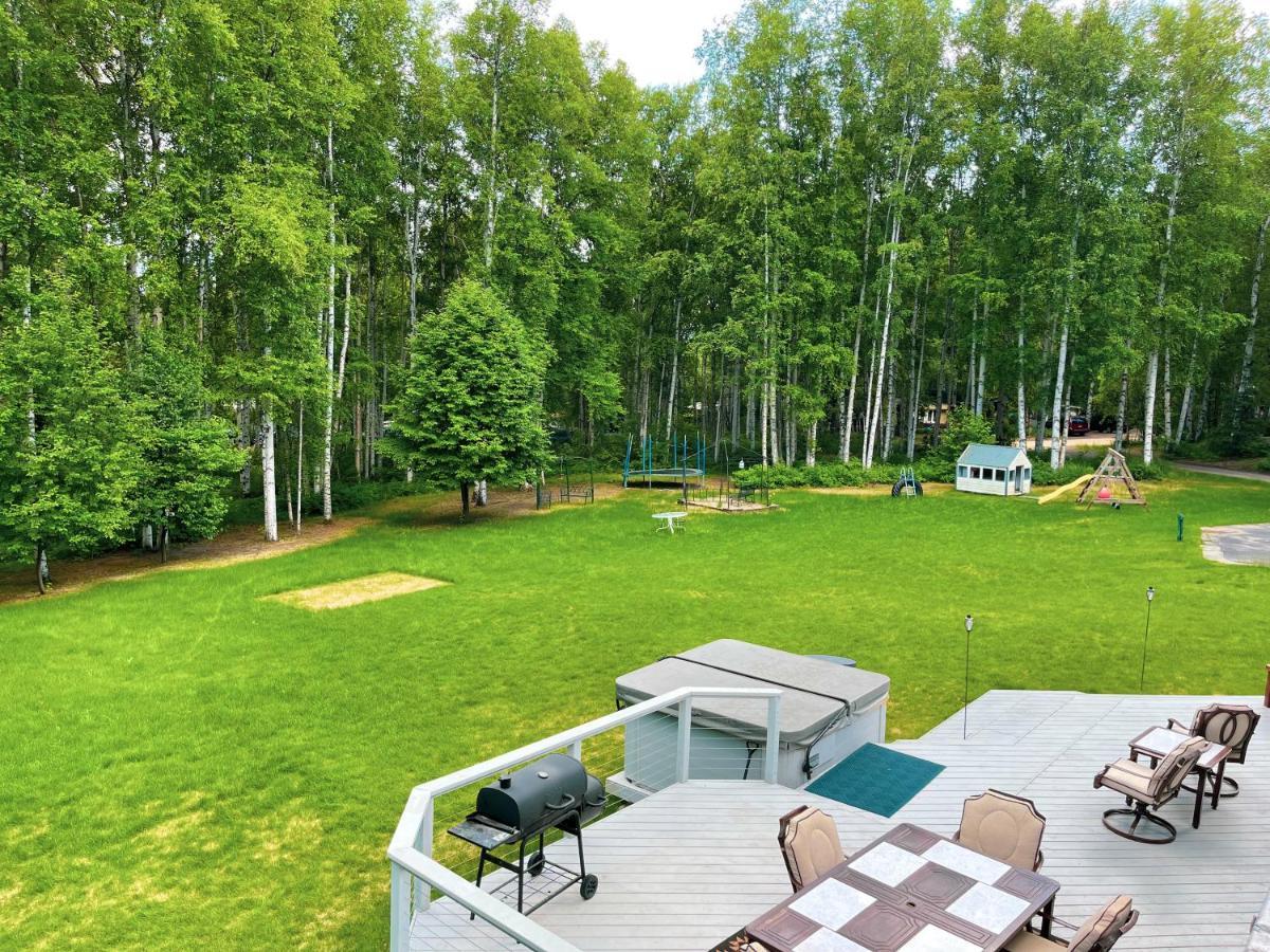 Spacious Style Retreat Sleeps 20 Holiday home *