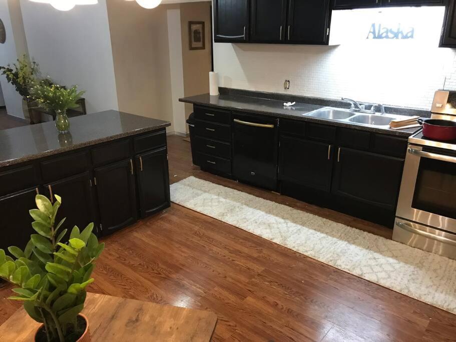 Hilton Hideaway Apartment *