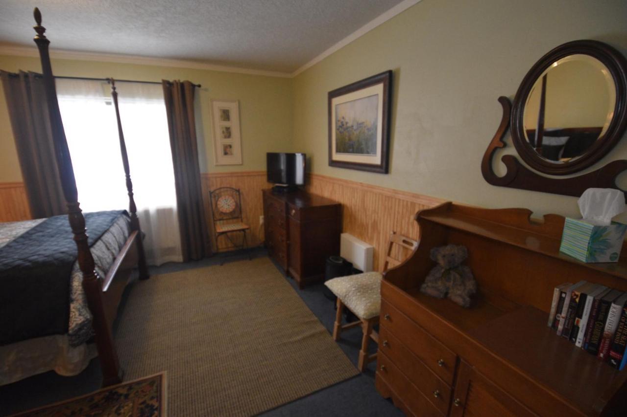 Alaska Grizzly Bed & Breakfast 3*