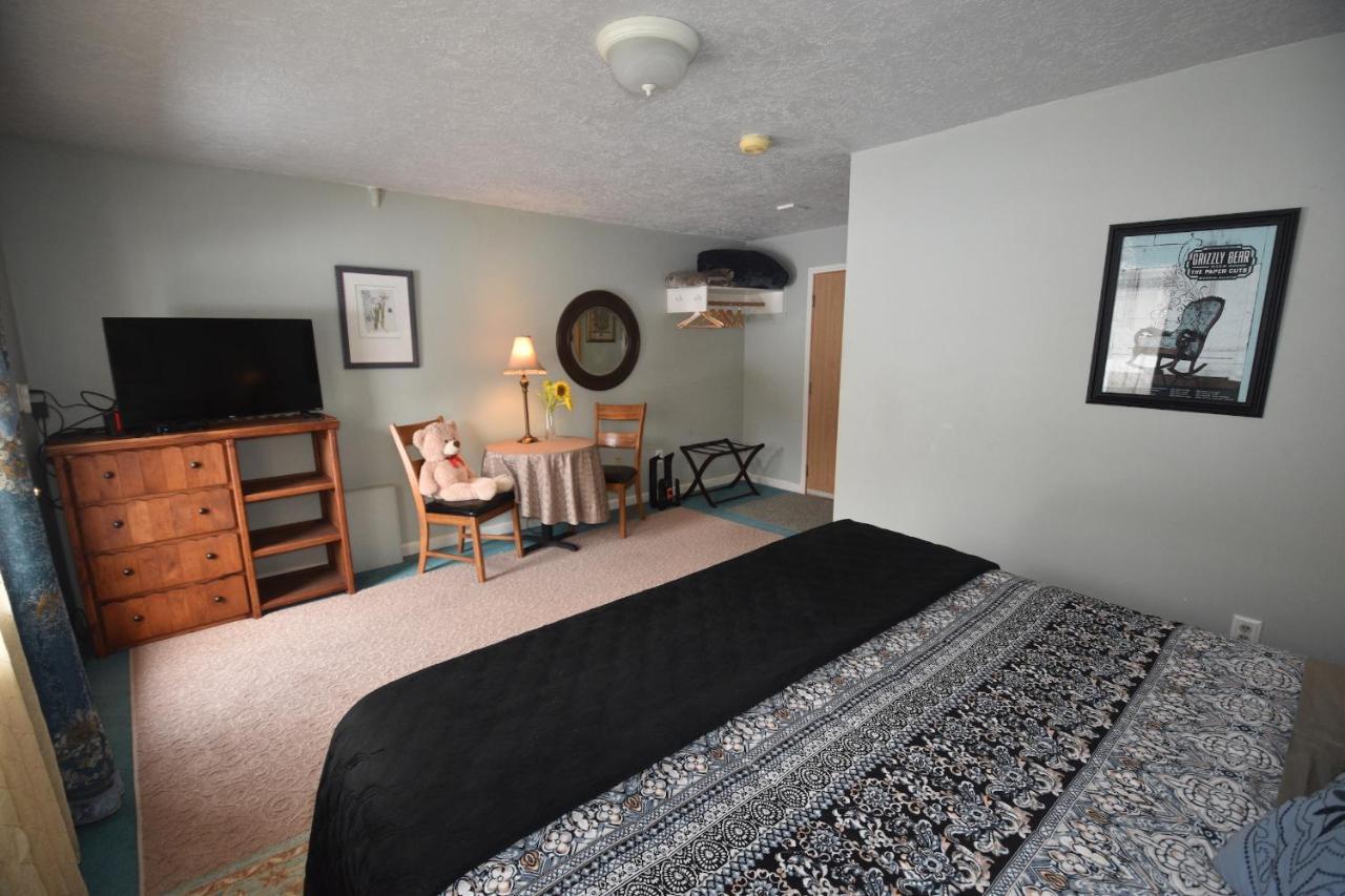 Alaska Grizzly Bed & Breakfast 3*