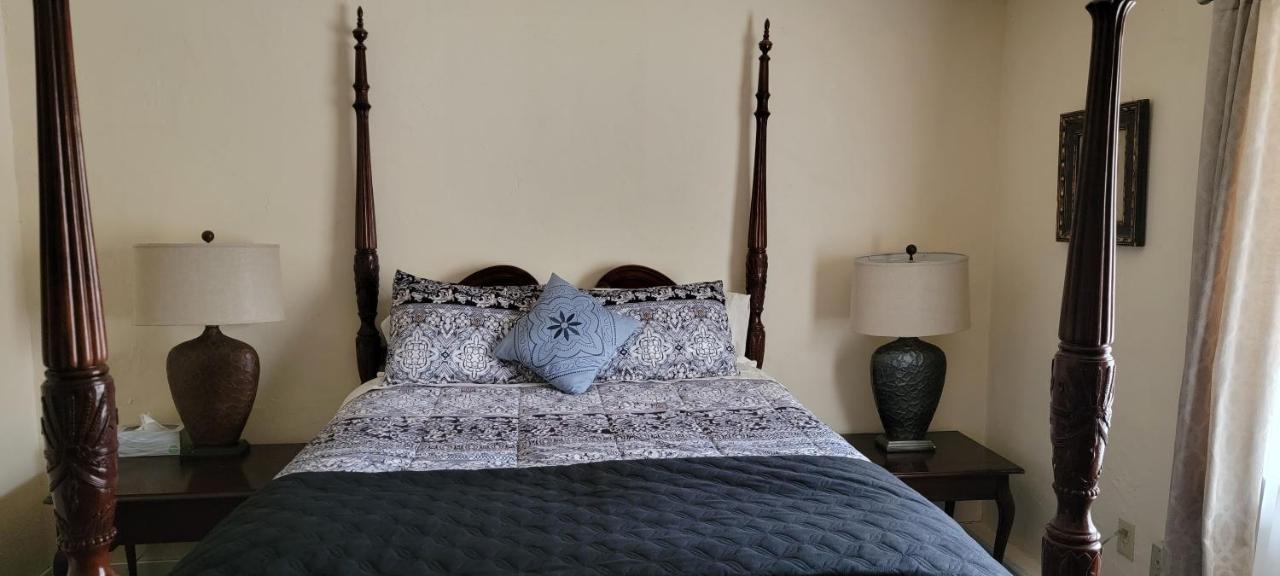 Alaska Grizzly Bed & Breakfast Fairbanks