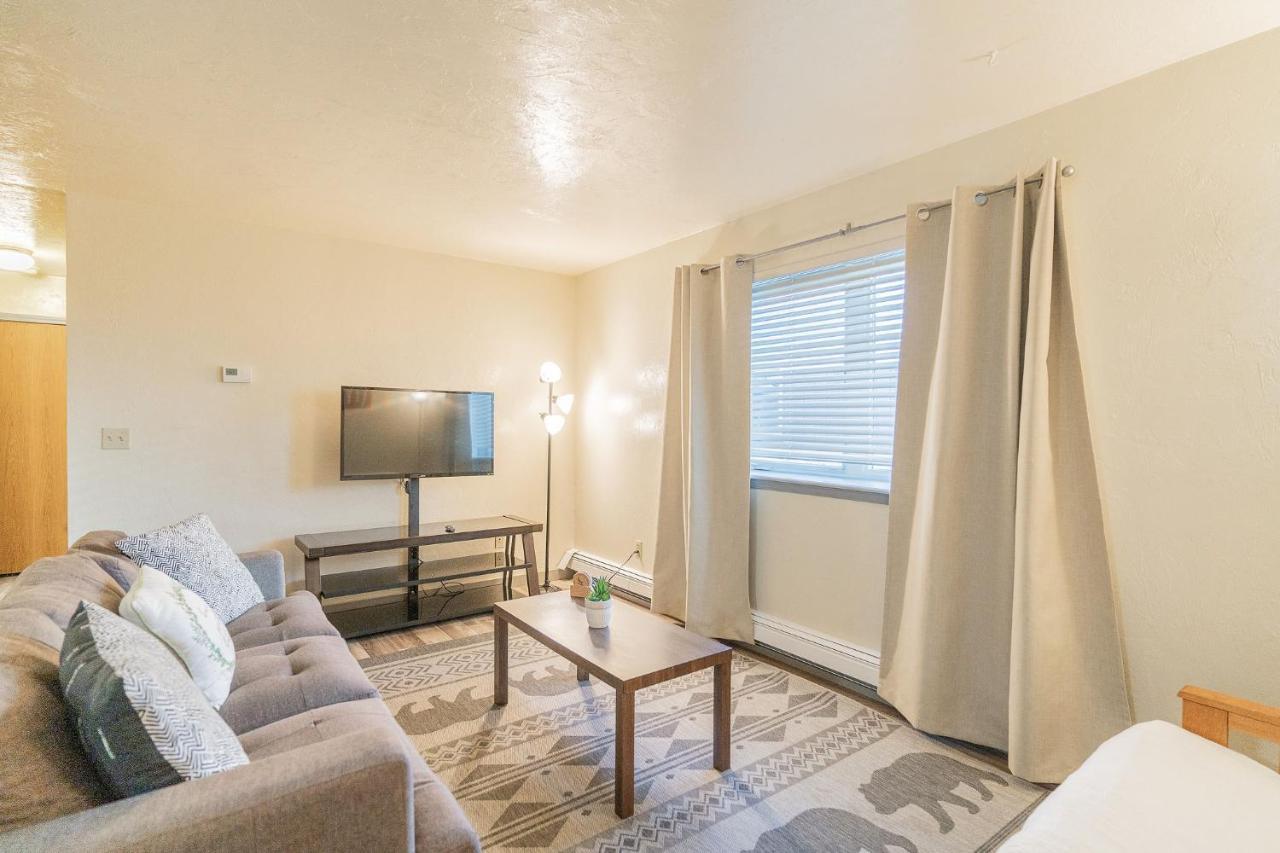 Centrally Located Coffee Bar & Comfort 3 *