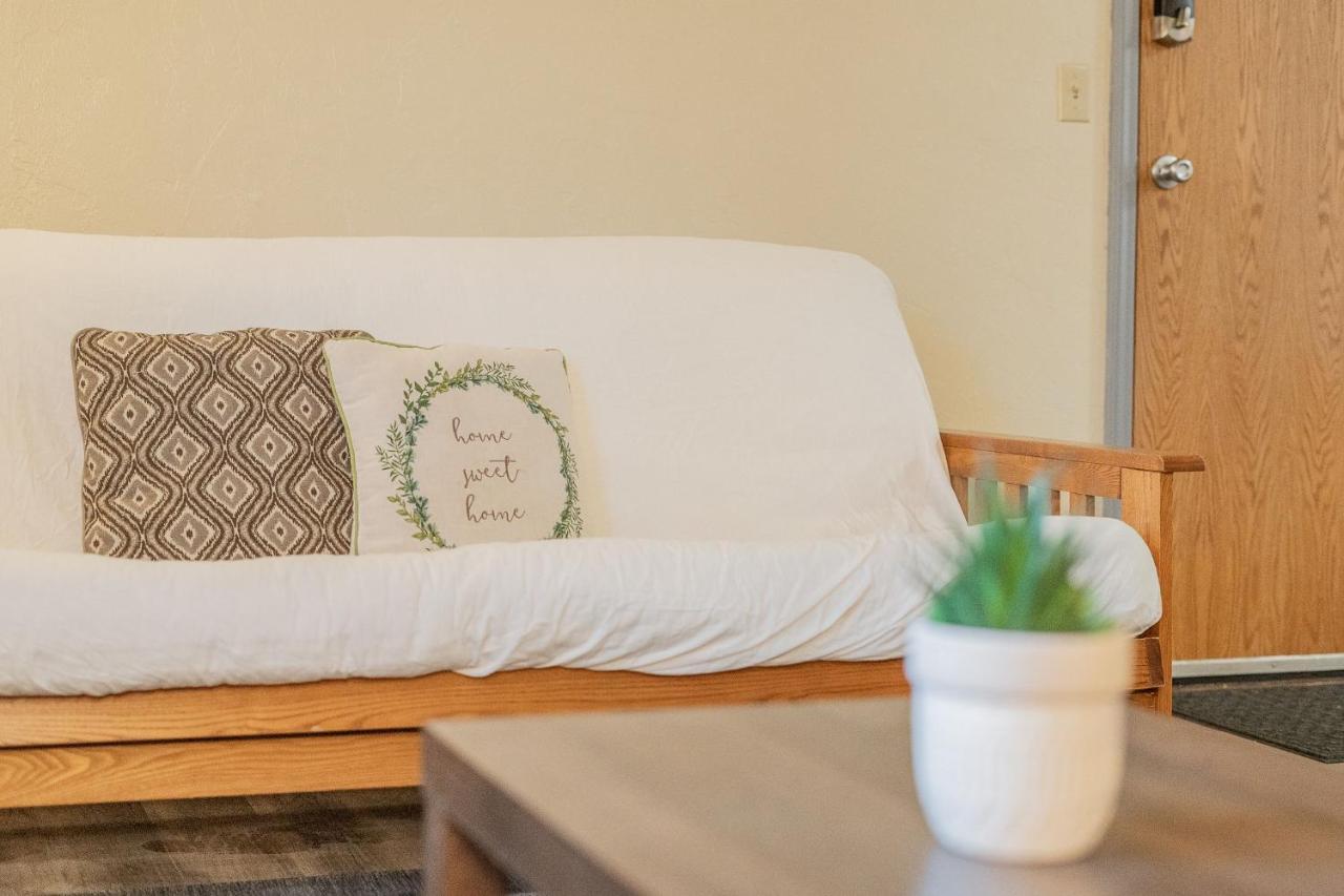 Centrally Located Coffee Bar & Comfort 3 * Fairbanks