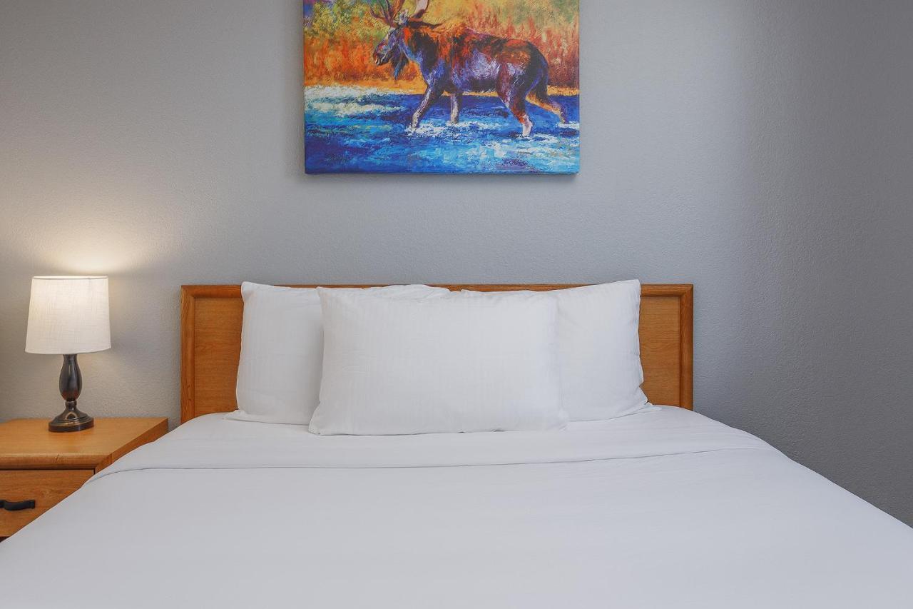 Golden North Hotel 2*