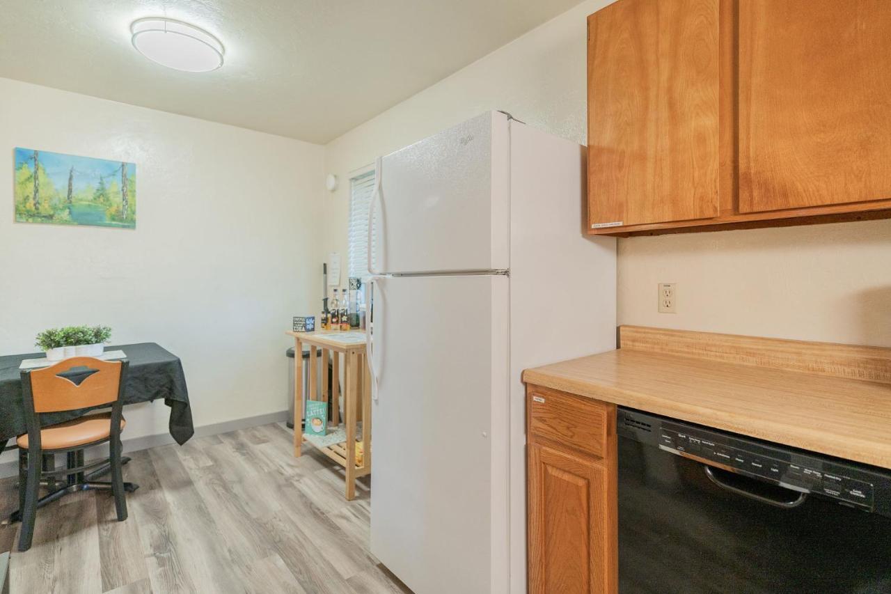 Centrally Located Coffee Bar & Comfort 3 Apartment Fairbanks