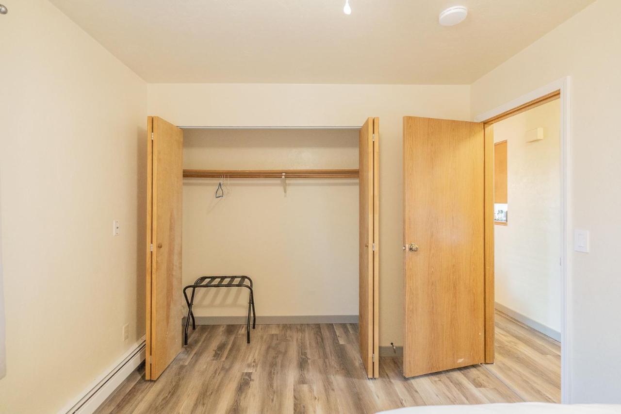 Centrally Located Coffee Bar & Comfort 3 Apartment