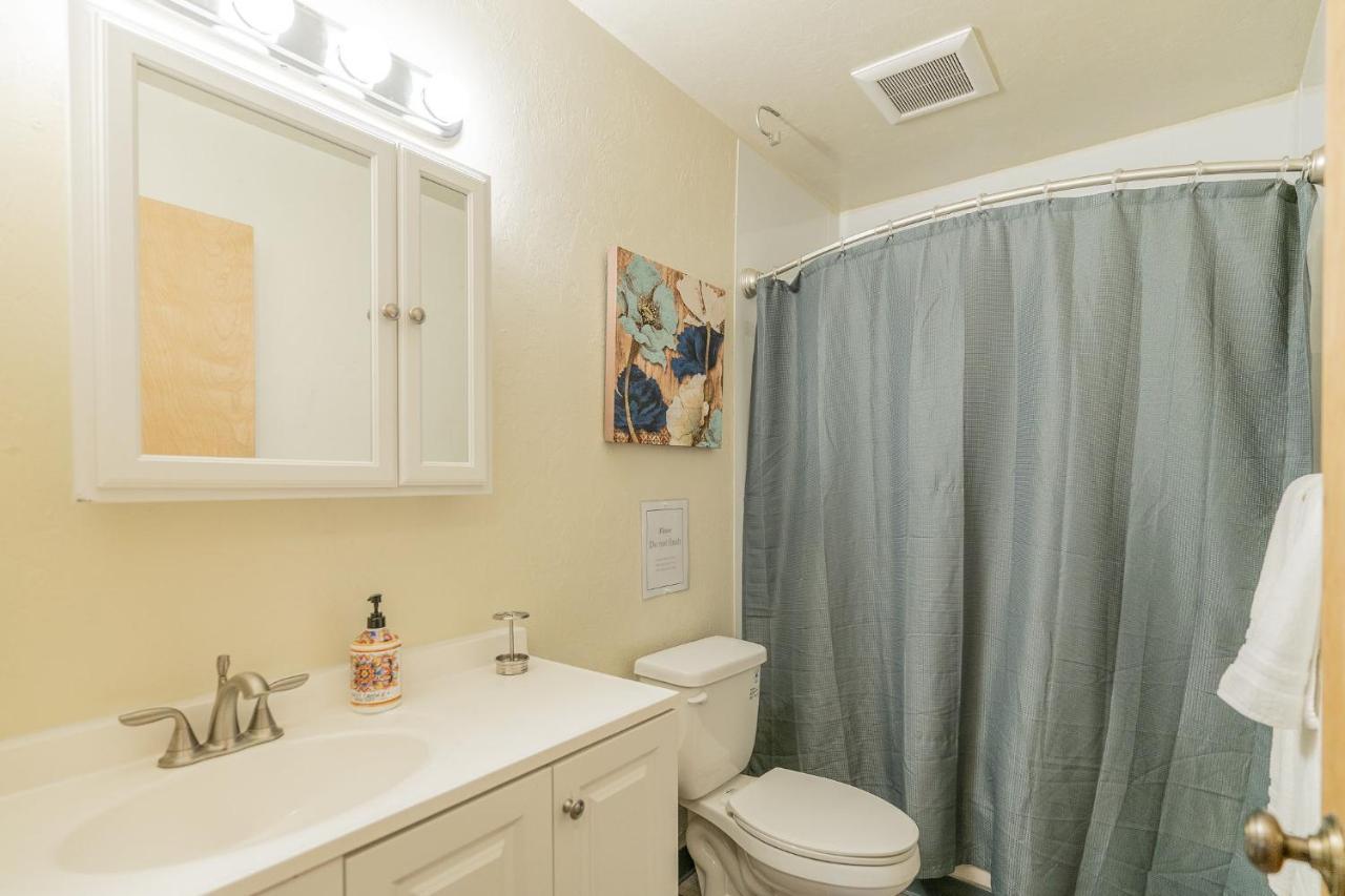 Centrally Located Coffee Bar & Comfort 3 *