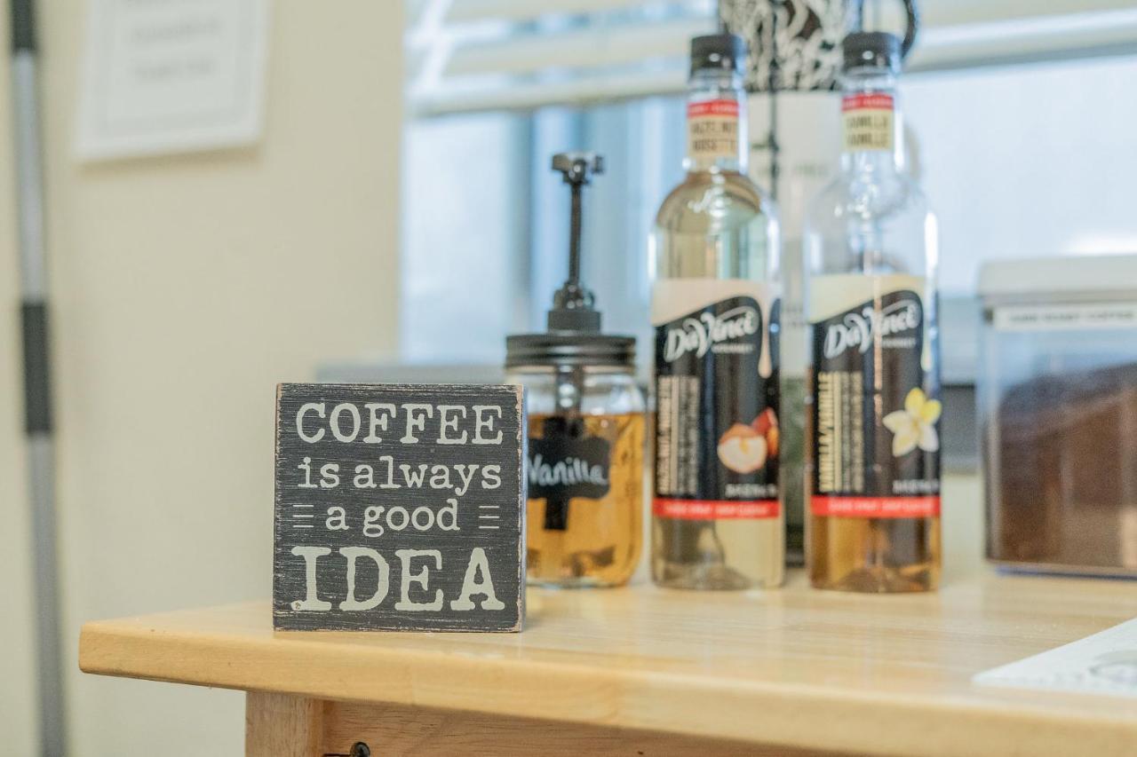 Centrally Located Coffee Bar & Comfort 3 Apartment *