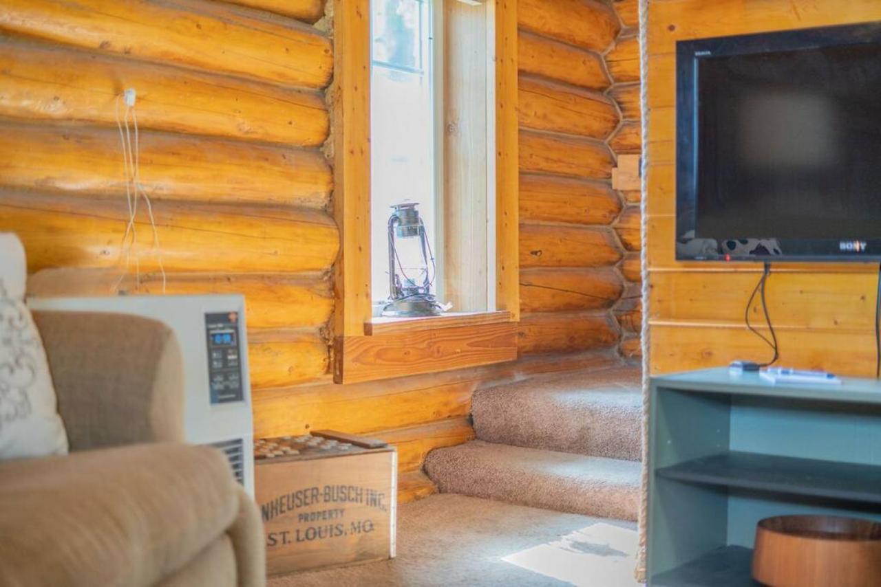 Holiday home The Goldstream Valley View Cabin *