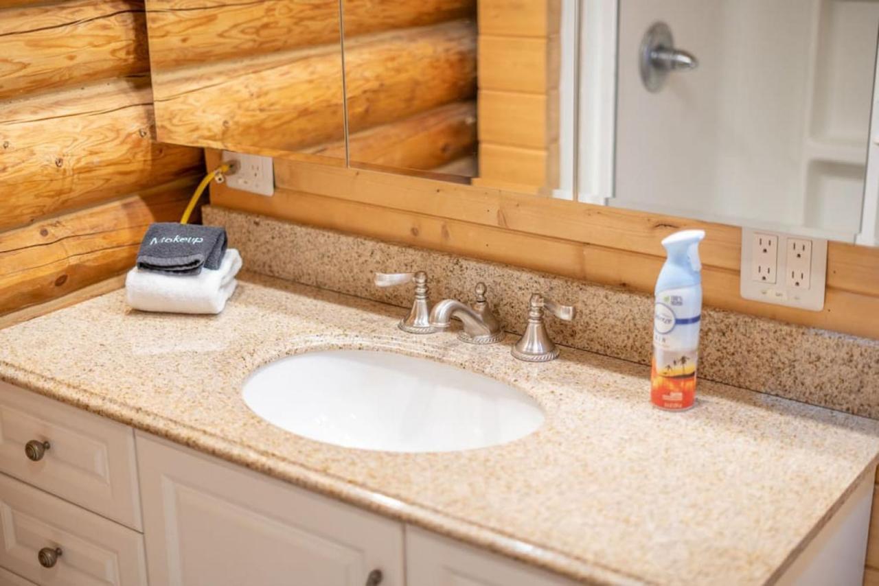 The Goldstream Valley View Cabin Holiday home *