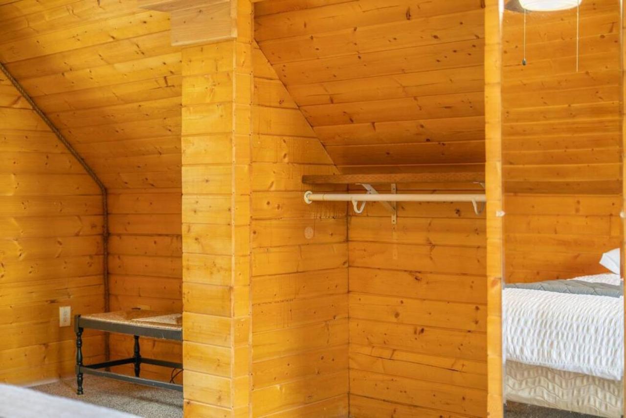 The Goldstream Valley View Cabin