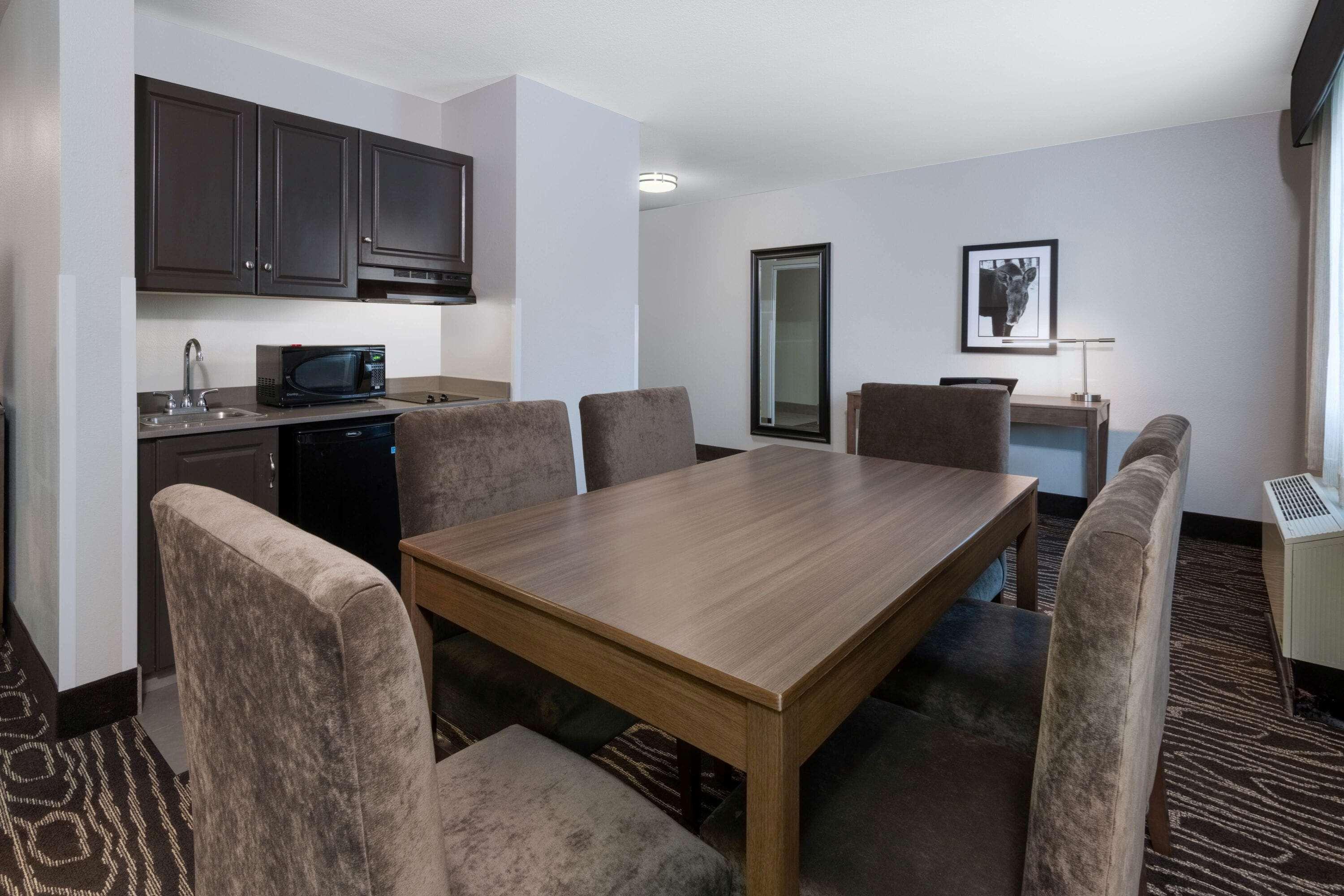 Hotel La Quinta By Wyndham Airport