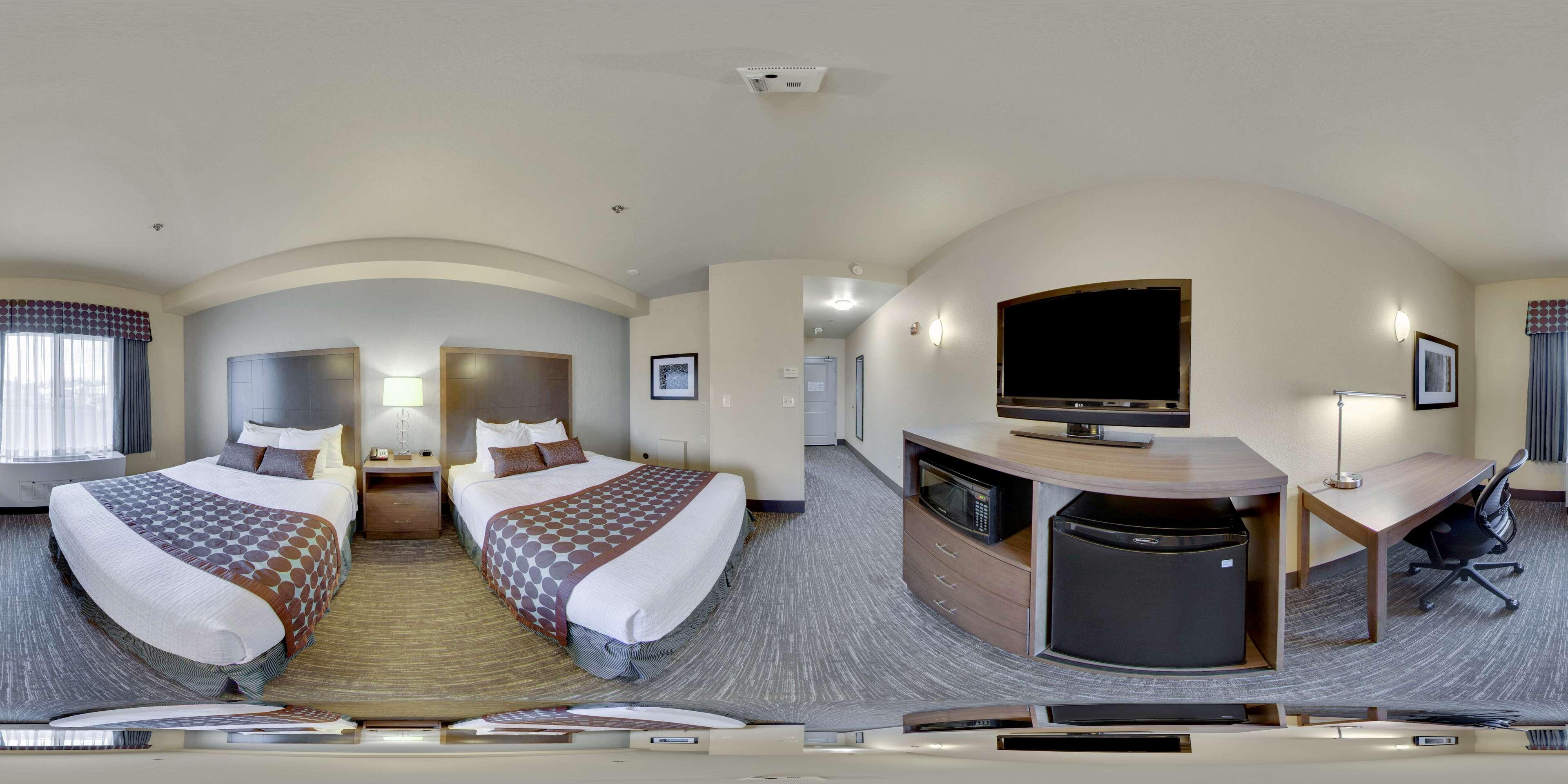 Western Chena River Hotel 3*