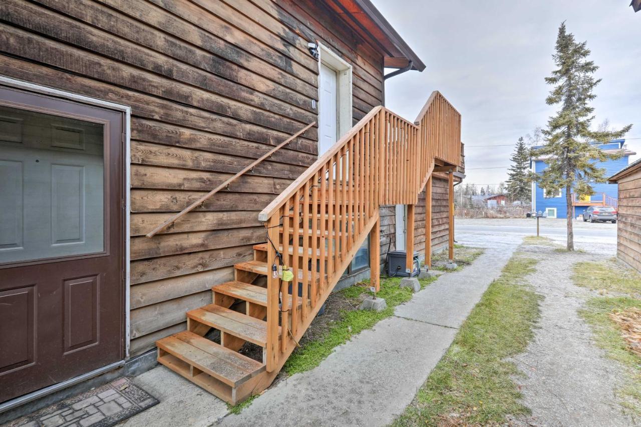 Apartment Retreat With Massive Deck And Grill!