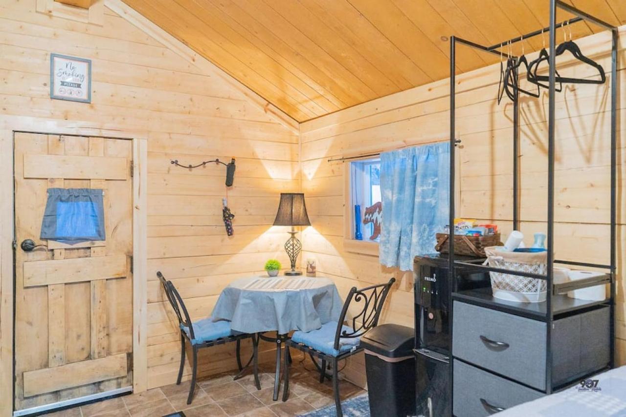 Holiday home Log Dry Cabin| Aurora Views!