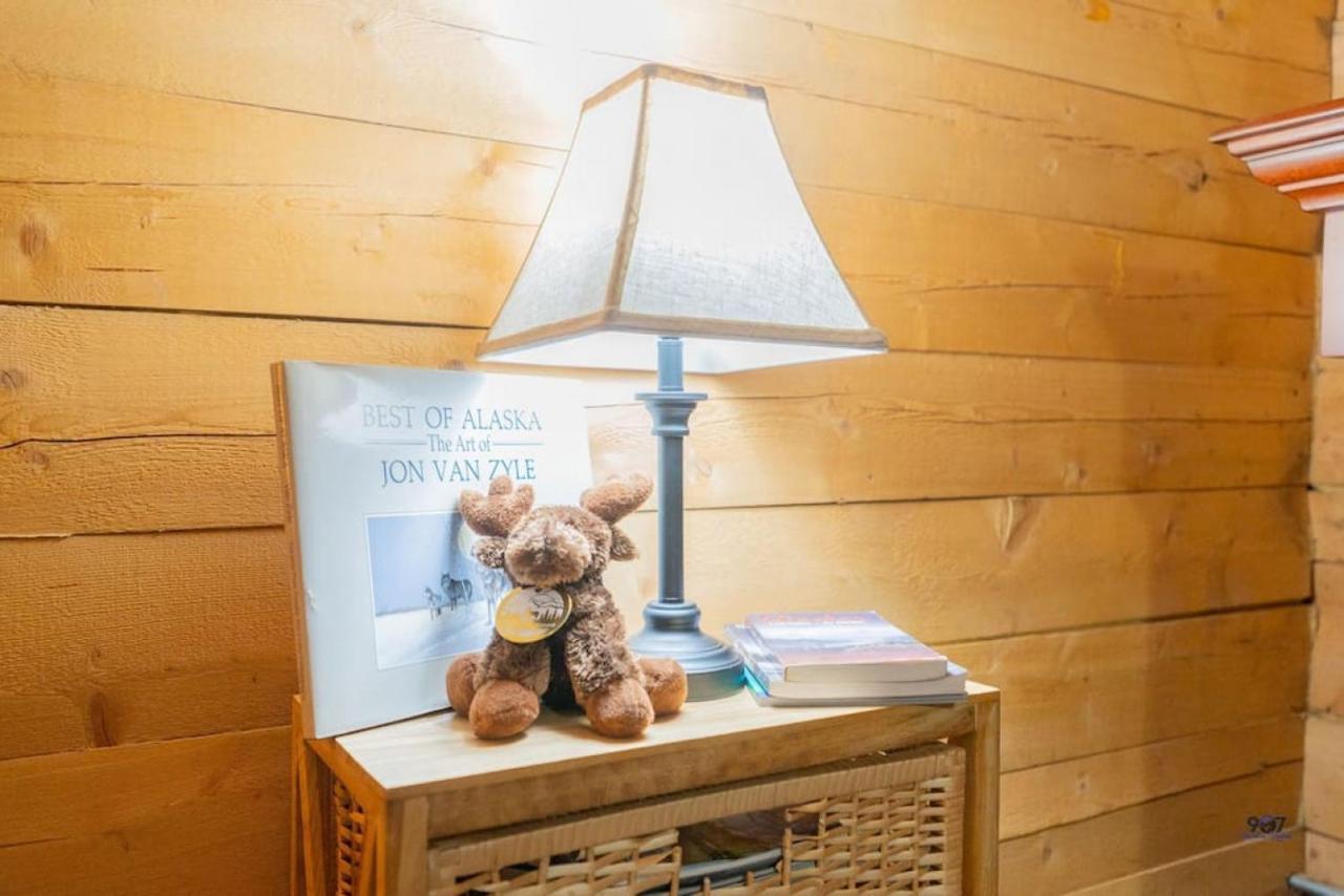 1 Bd. Deluxe Log Dry Cabin| Views Northern Lights! Holiday home *