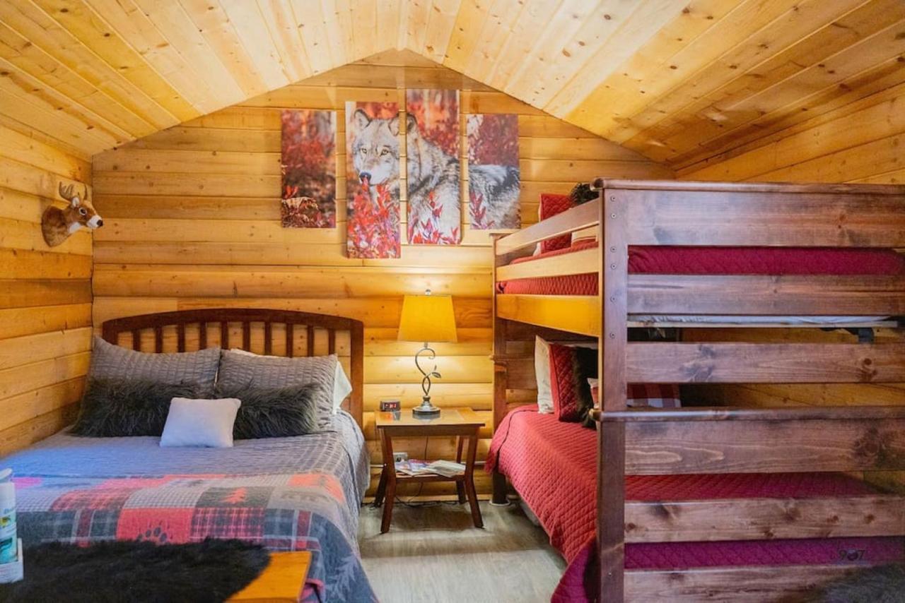 Holiday home 1 Bd. Deluxe Log Dry Cabin| Views Northern Lights!