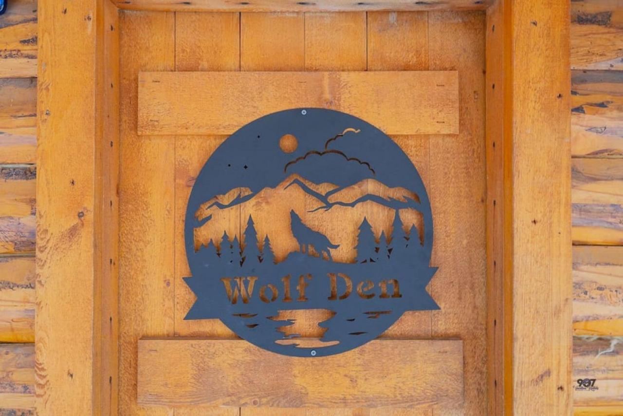 1 Bd. Deluxe Log Dry Cabin| Views Northern Lights! Holiday home