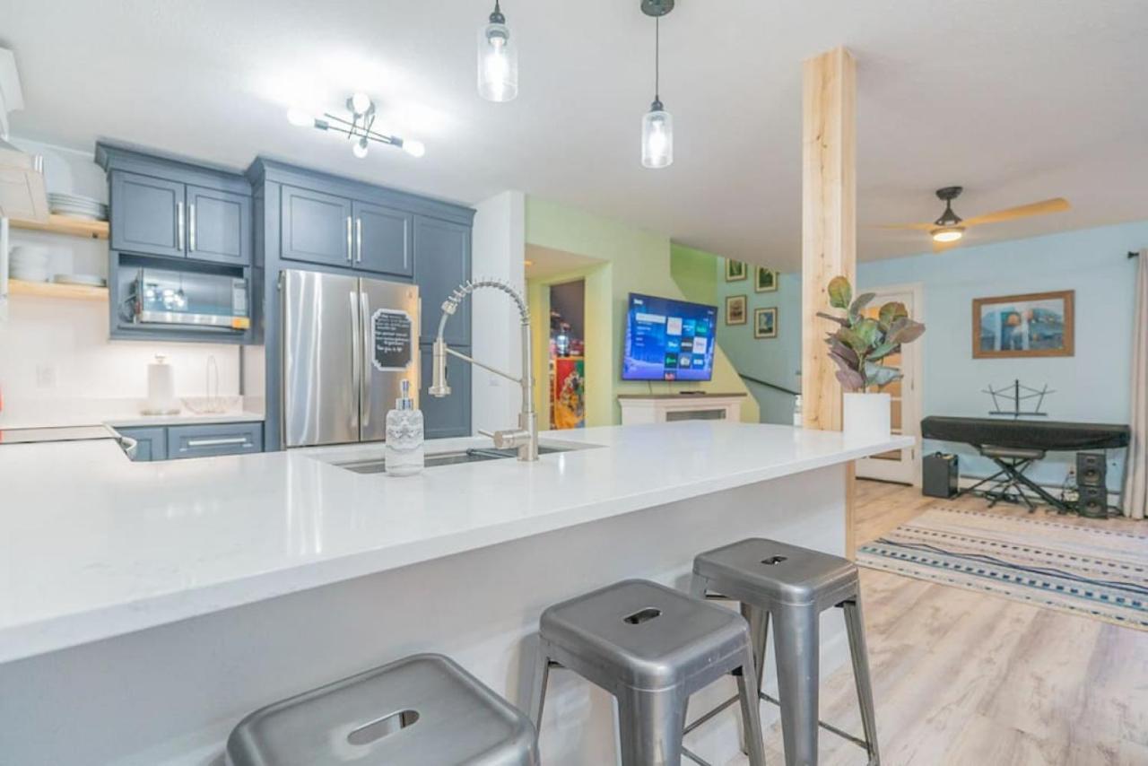Holiday home The Garay Townhome W/contemporary Vibes Fairbanks