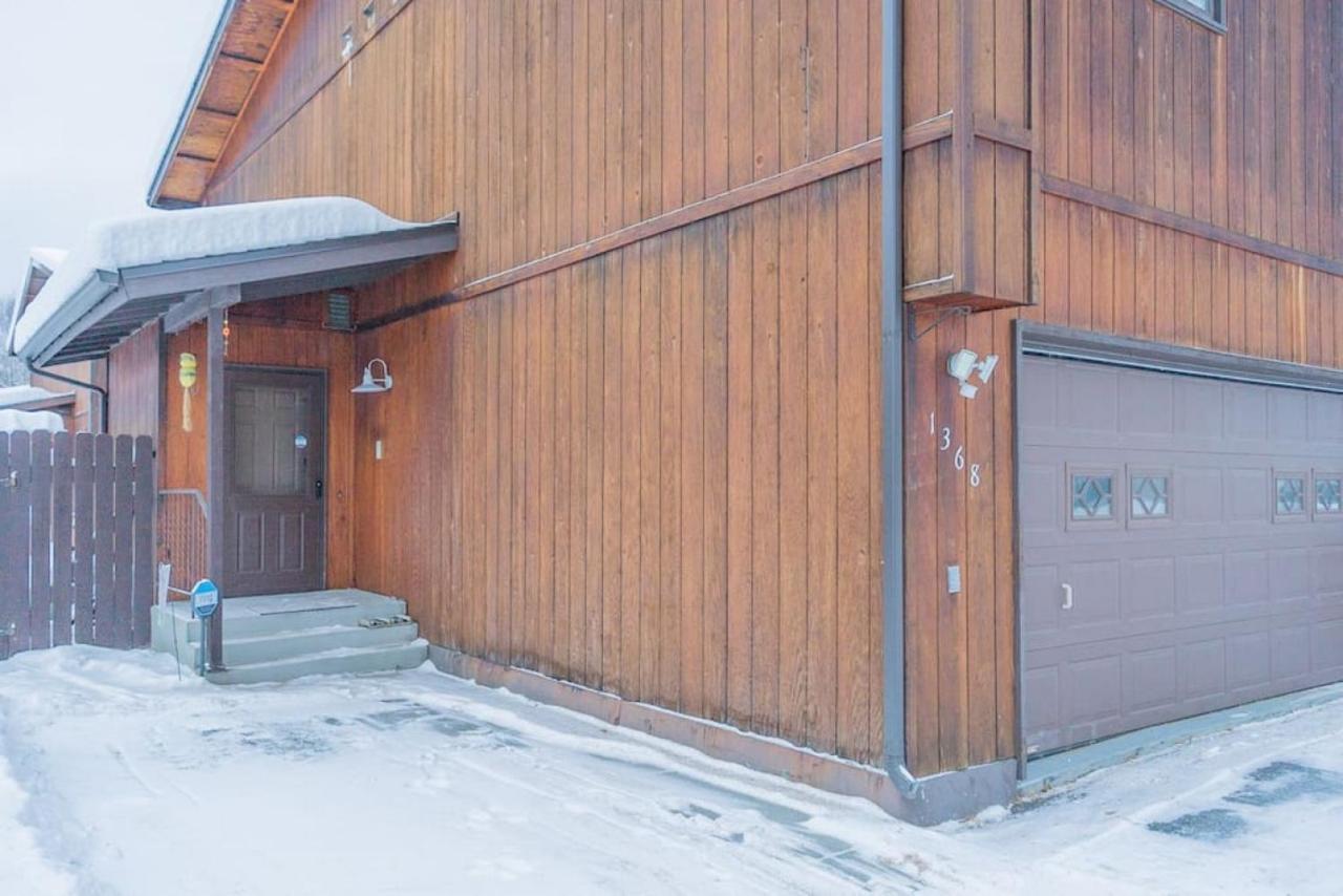 The Garay Townhome W/contemporary Vibes * Fairbanks
