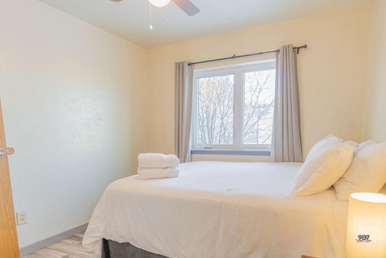 Apartment Pet Friendly: Centrally Located Comfort & Coffee 3.0 Fairbanks