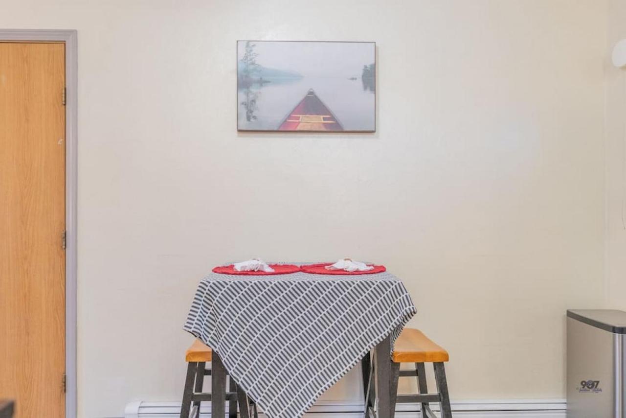 Apartment Pet Friendly: Centrally Located Comfort & Coffee 3.0 Fairbanks
