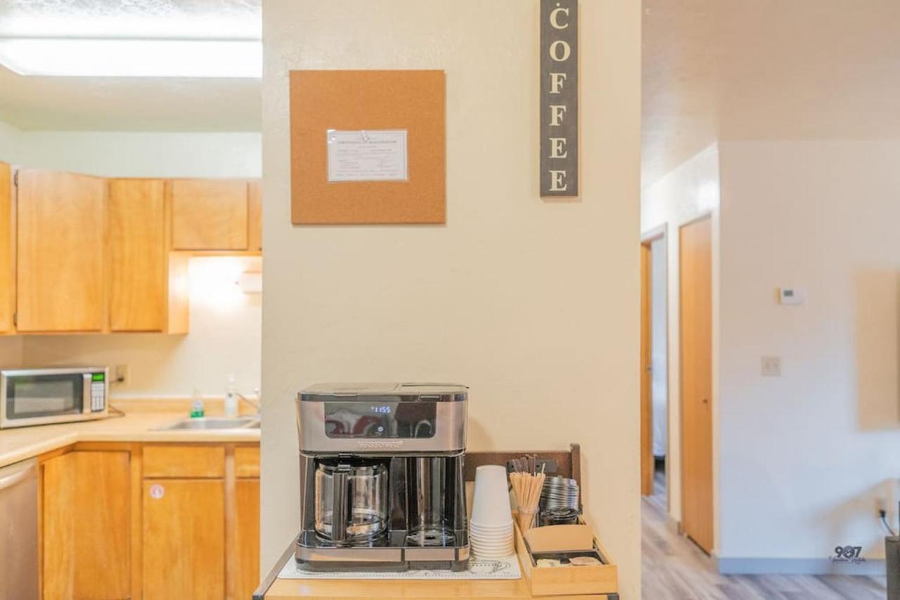 Pet Friendly: Centrally Located Comfort & Coffee 3.0 *