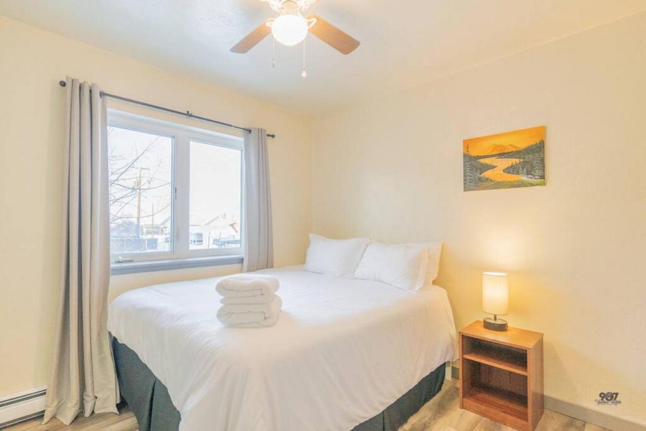 Pet Friendly: Centrally Located Comfort & Coffee 3.0 Fairbanks